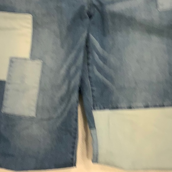 Chicos, The So Slimming Girlfriend Ankle with patches on legs.  Chicos size 3 - Picture 3 of 4